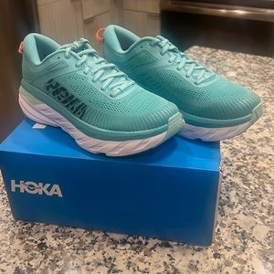 NEW never worn Hoka Bondi 7. Size 7.5 women